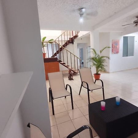 Hostal Los Heroes Antiguo Cuscatlan Ngoại thất bức ảnh