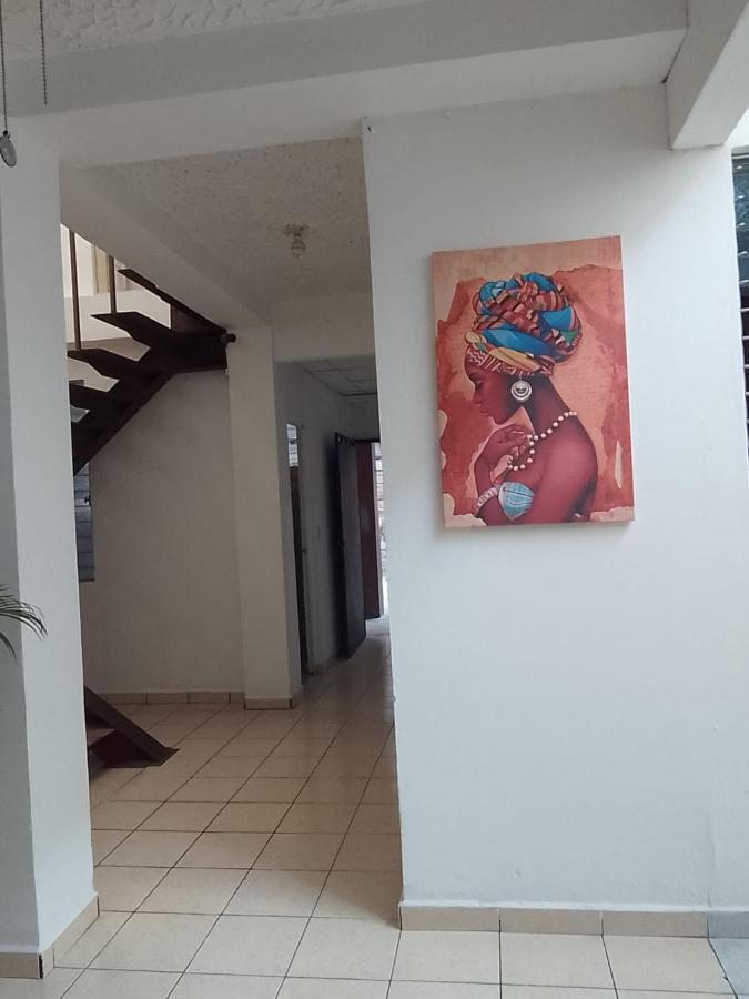 Hostal Los Heroes Antiguo Cuscatlan Ngoại thất bức ảnh