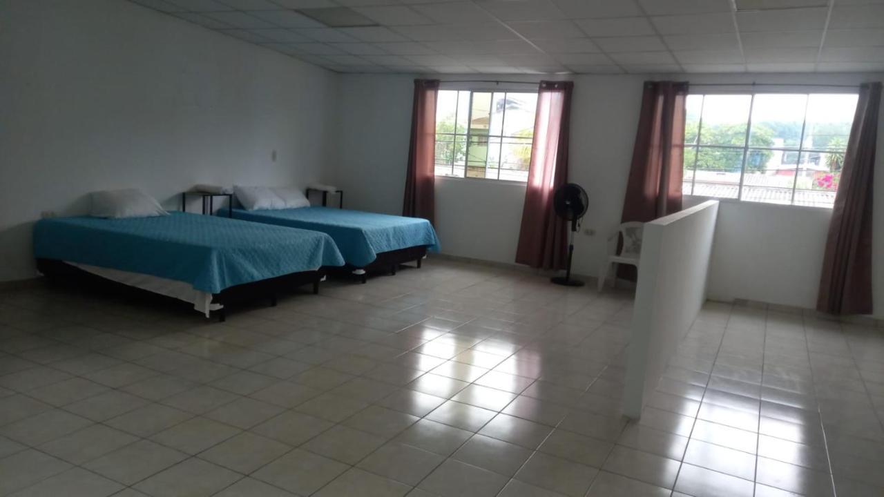 Hostal Los Heroes Antiguo Cuscatlan Ngoại thất bức ảnh